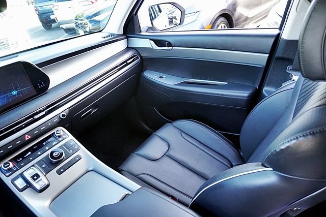 Certified 2025 Hyundai Palisade SEL FWD image 22