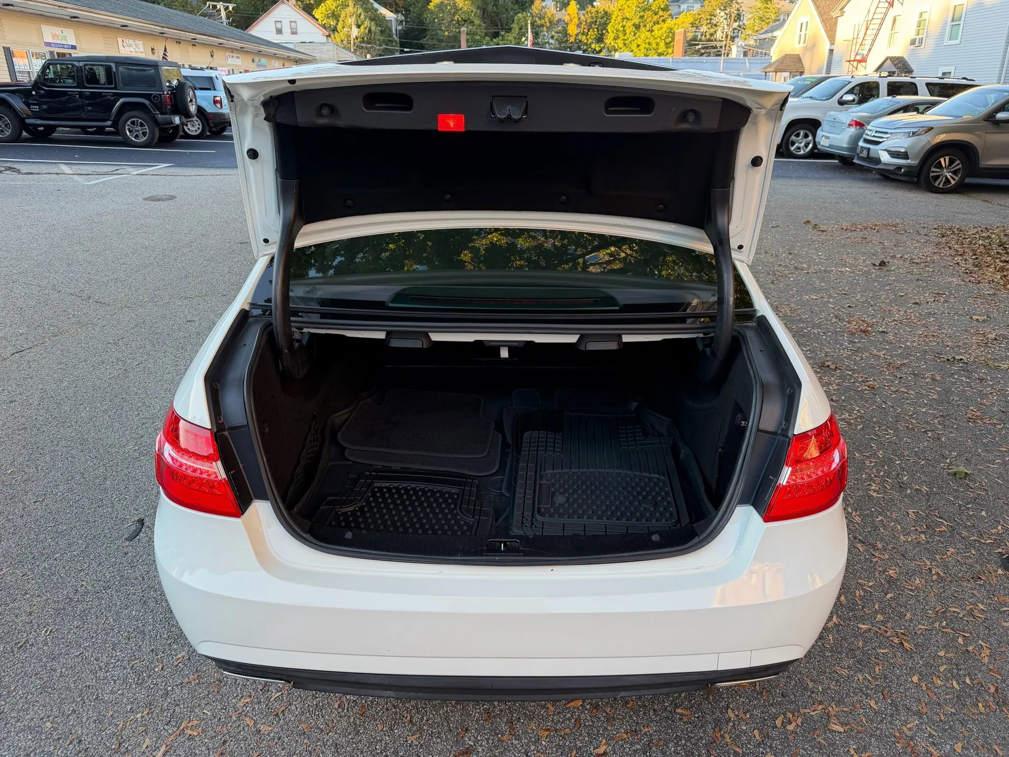 Used 2012 Mercedes-Benz E 350 4MATIC Sedan image 53