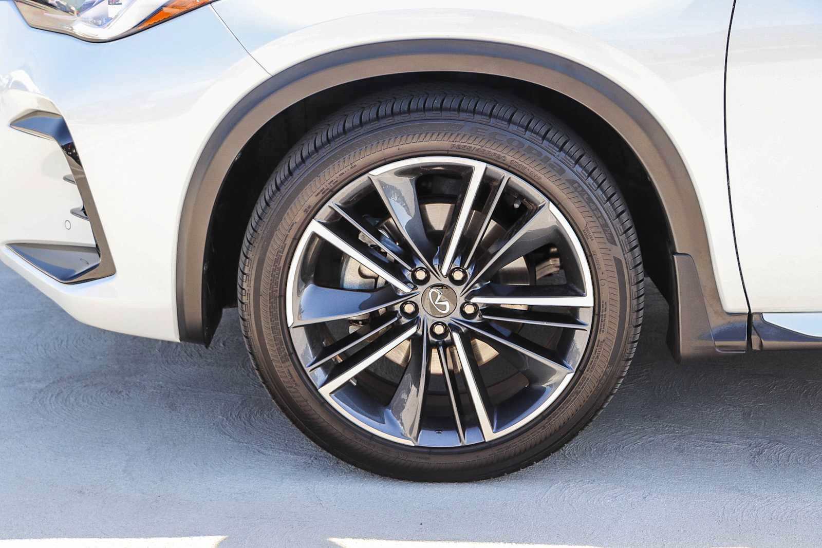 Used 2025 INFINITI QX50 Sport AWD/4WD image 11