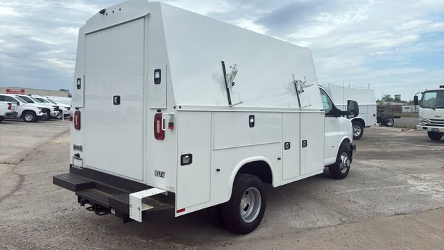 New 2024 Chevrolet Express 3500 RWD image 7