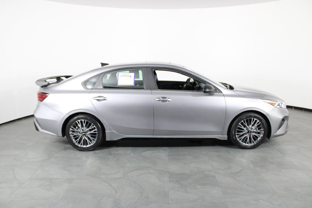 Used 2023 Kia Forte GT-Line w/ GT-Line Premium Package FWD image 9