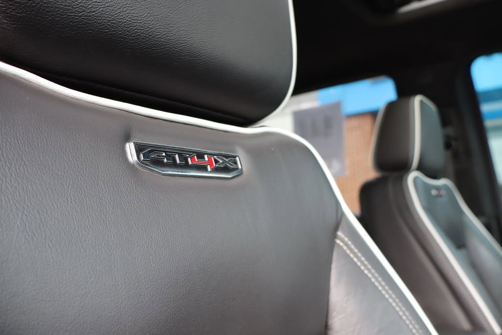 Used 2024 GMC Sierra 2500 AT4X image 60