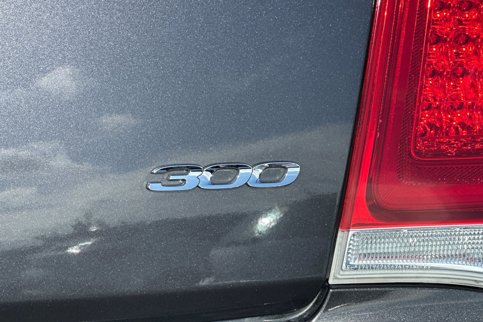 Used 2019 Chrysler 300 Limited RWD image 26
