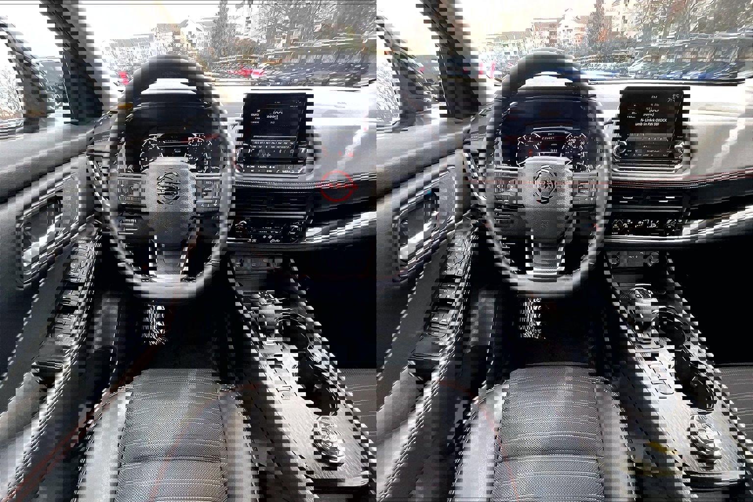 Used 2025 Nissan Rogue SV image 5