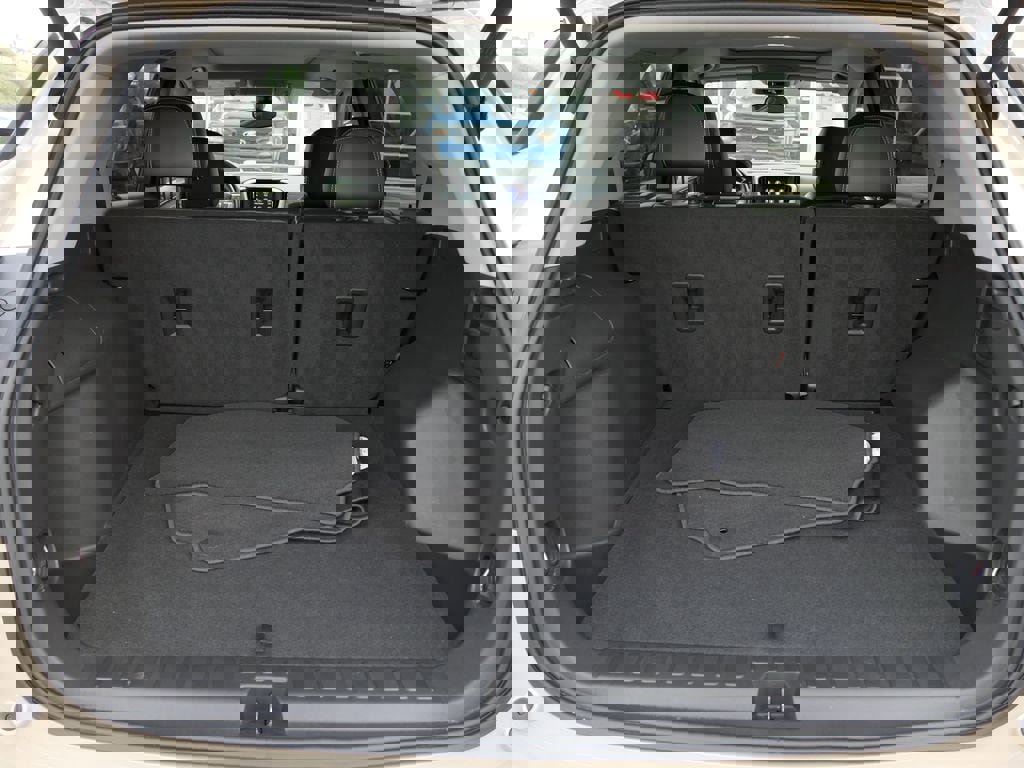 Used 2023 GMC Terrain SLT w/ Elevation Edition image 26