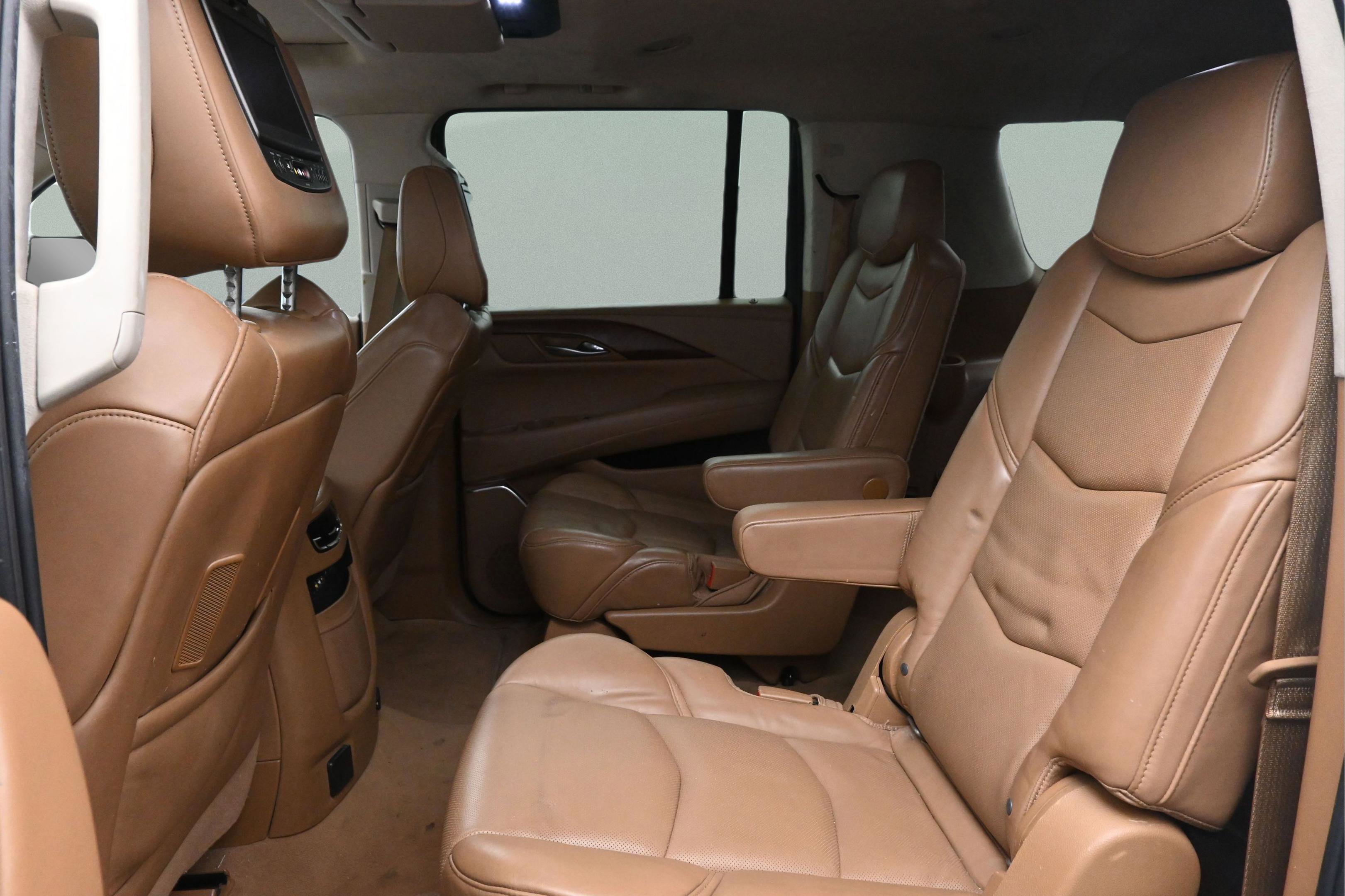 Used 2016 Cadillac Escalade ESV Platinum AWD/4WD image 15