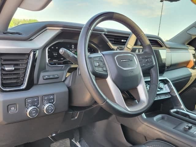 Used 2024 GMC Sierra 3500 Denali w/ Technology Package AWD/4WD image 25