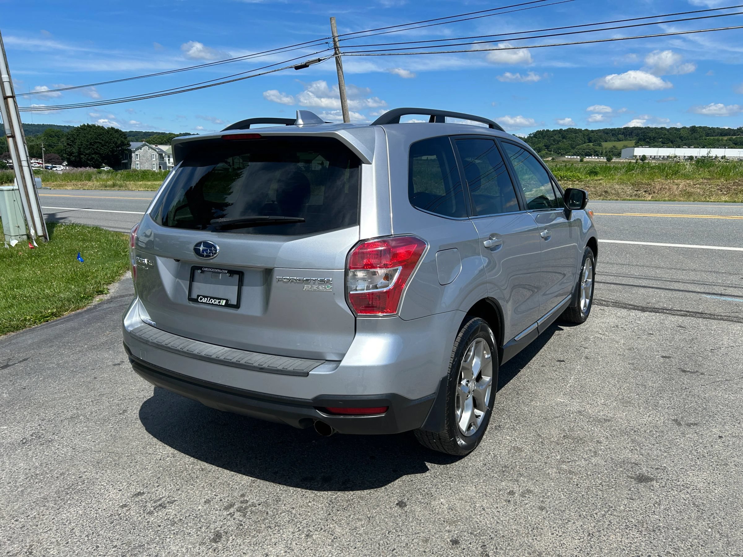 Used 2016 Subaru Forester 2.5i Touring w/ Protection Package #2 AWD/4WD image 8