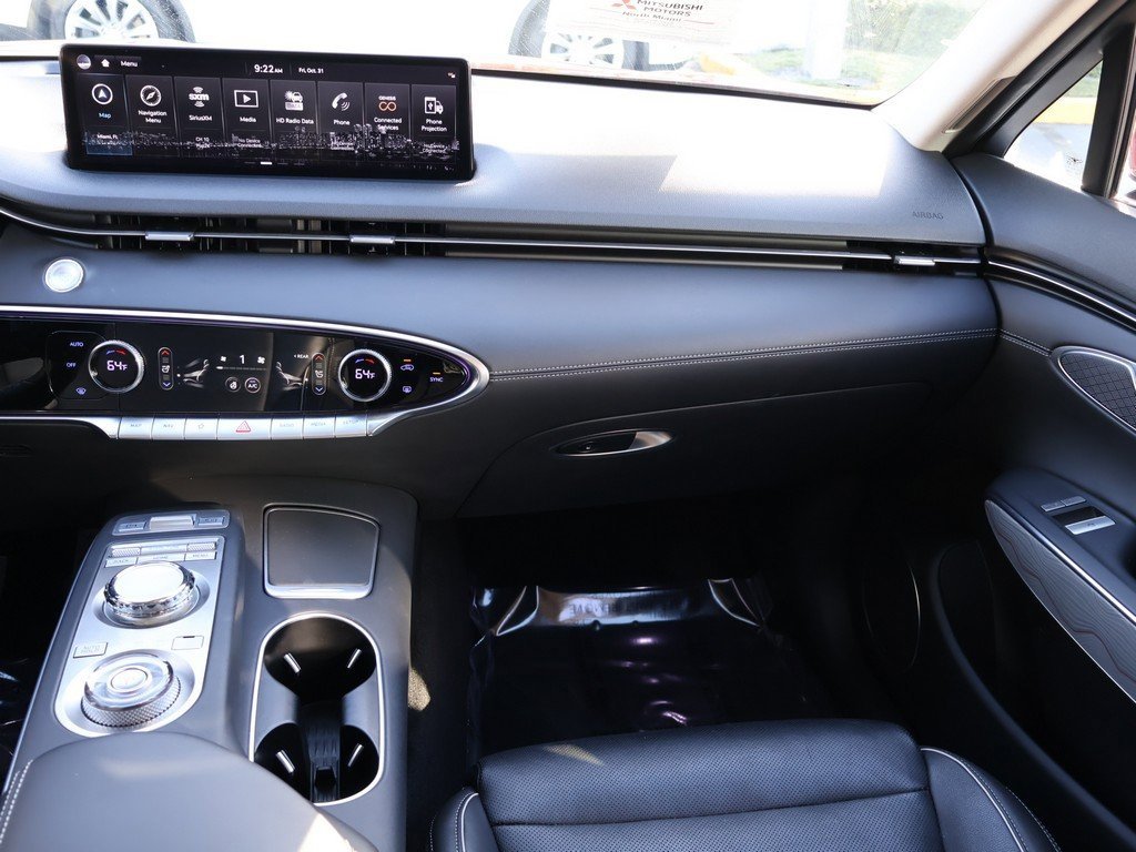Used 2023 Genesis GV70 2.5T w/ Advanced Package image 45