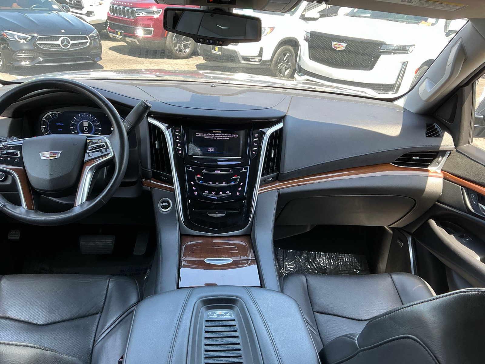 Used 2020 Cadillac Escalade 4WD image 16