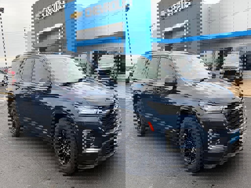 Certified 2023 Chevrolet Traverse LT w/ Midnight/Sport Edition