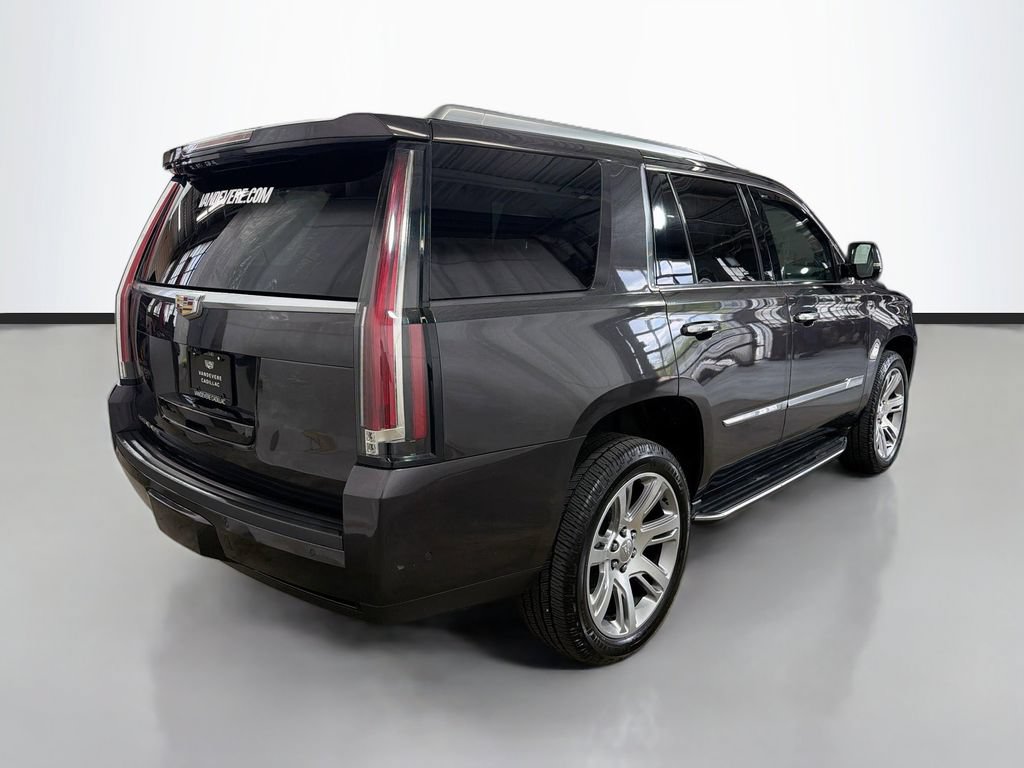 Used 2017 Cadillac Escalade Luxury AWD/4WD image 9
