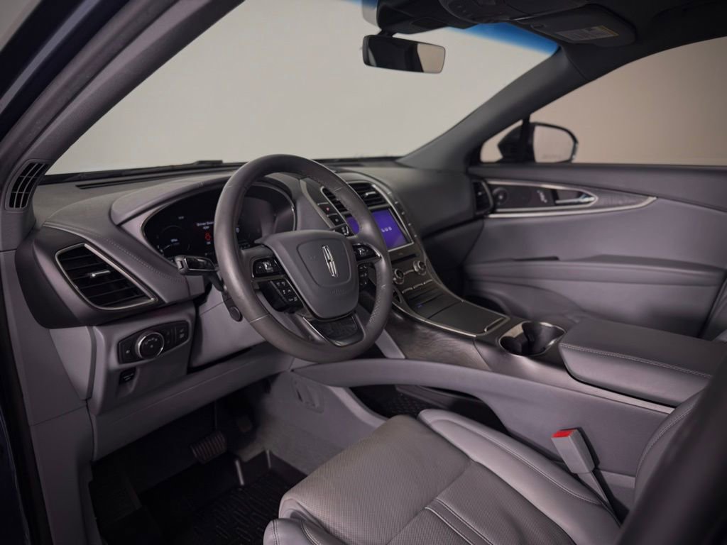Used 2019 Lincoln Nautilus Reserve image 4