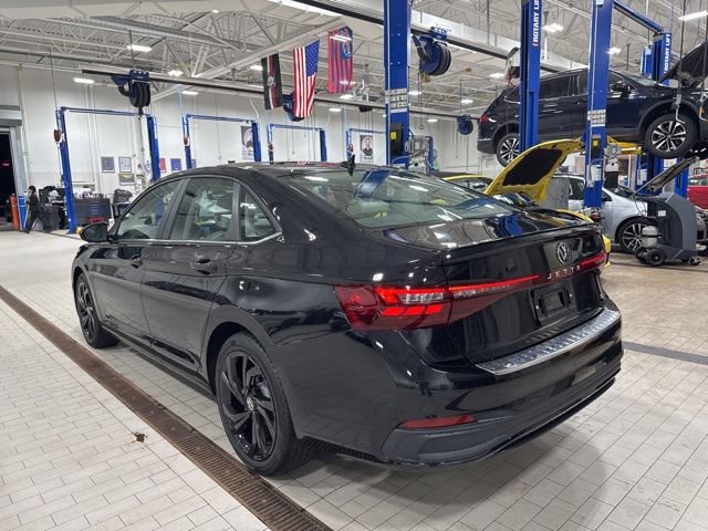 New 2026 Volkswagen Jetta SE FWD image 3