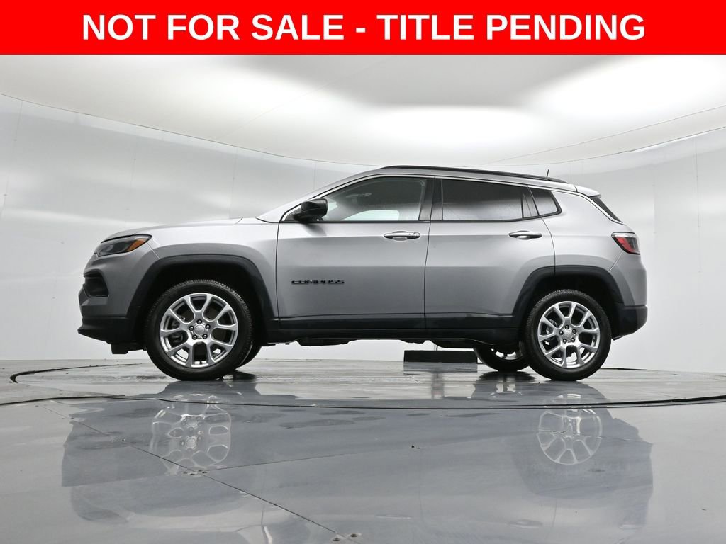 Used 2023 Jeep Compass Latitude image 45