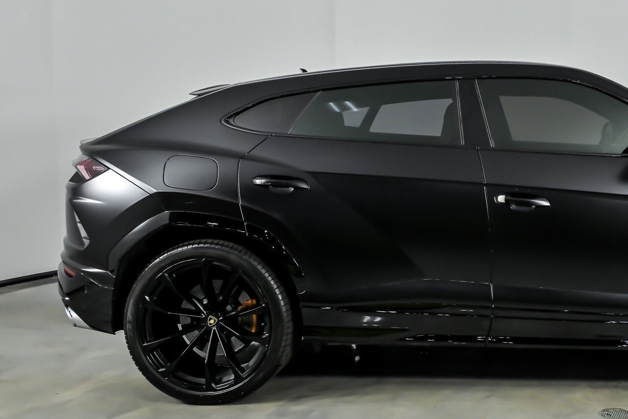Used 2022 Lamborghini Urus AWD/4WD image 13