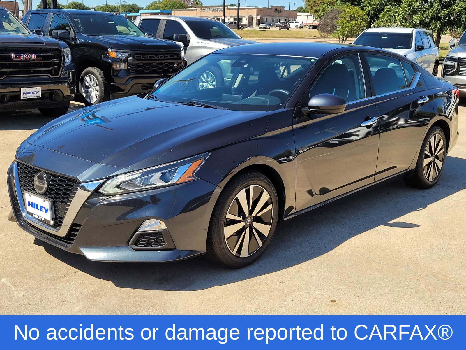 Used 2022 Nissan Altima 2.5 SV FWD image 2
