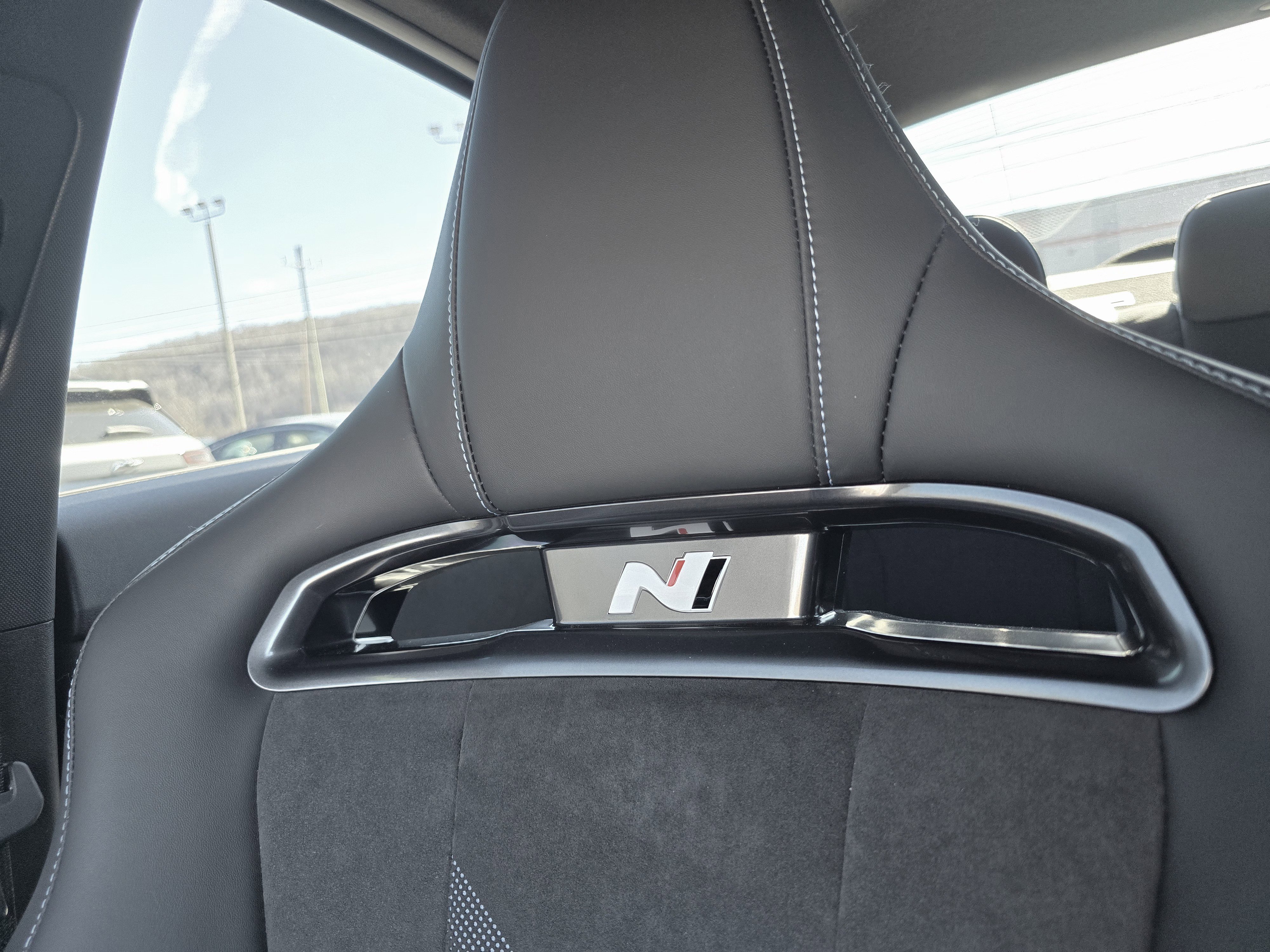 Used 2025 Hyundai Elantra N Base image 41