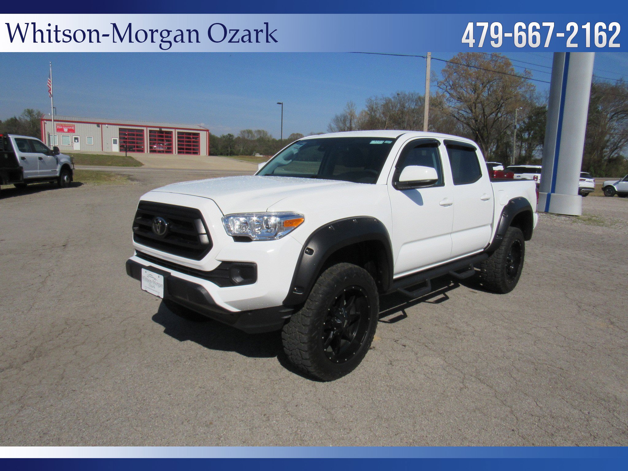 Used 2022 Toyota Tacoma SR AWD/4WD image 3