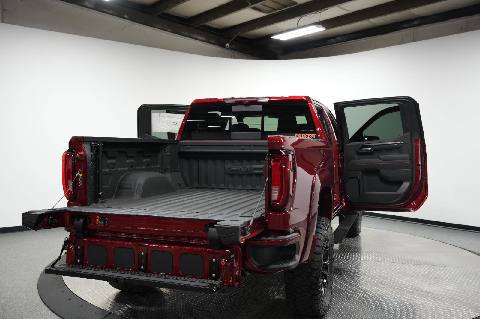 New 2025 GMC Sierra 1500 AT4 w/ AT4 Premium Package image 13