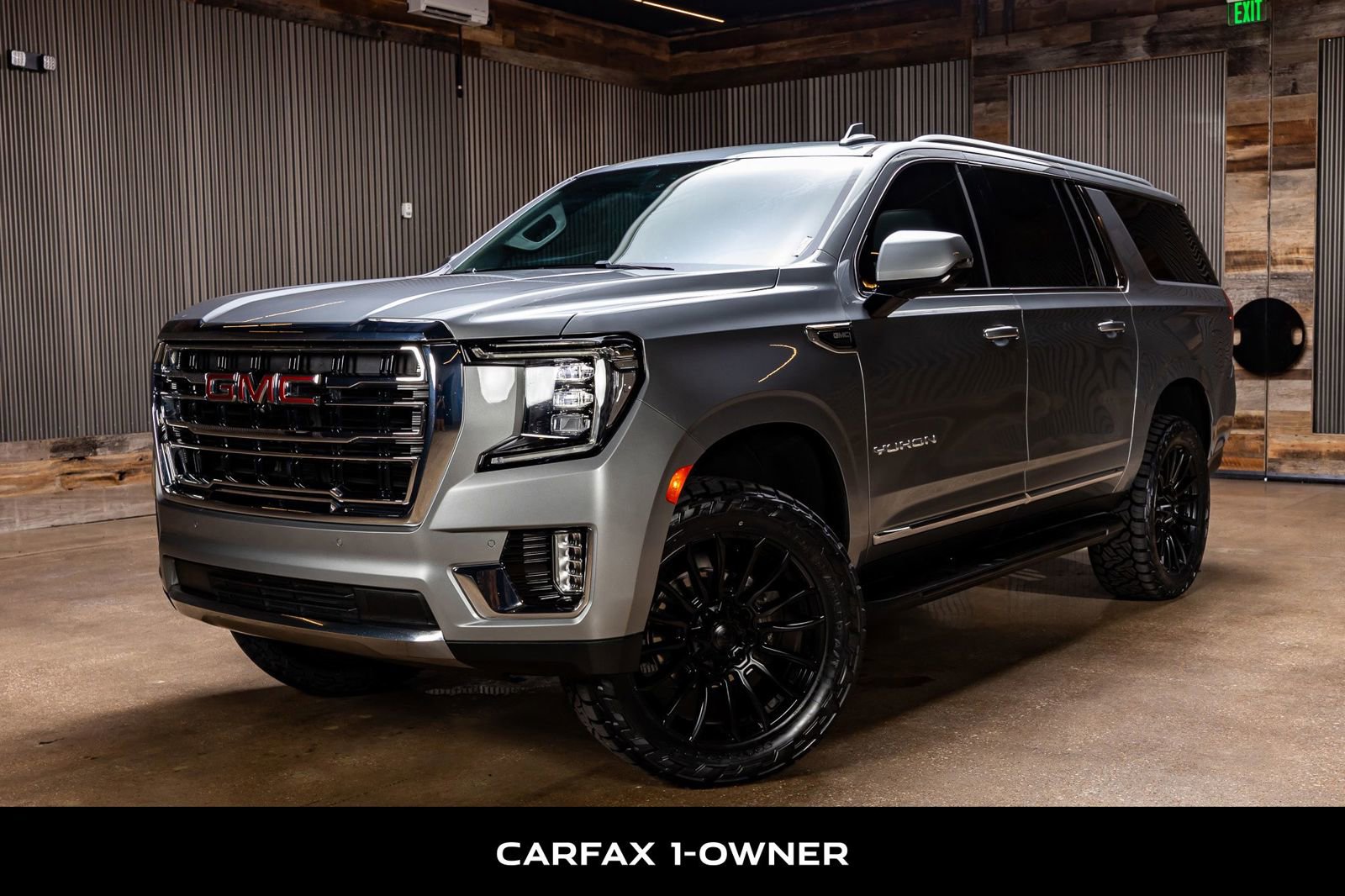 Used 2023 GMC Yukon XL SLT w/ SLT Premium Package AWD/4WD image 5