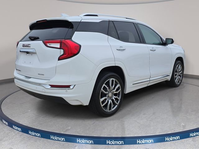 Used 2024 GMC Terrain Denali w/ Denali Premium Package AWD/4WD image 6