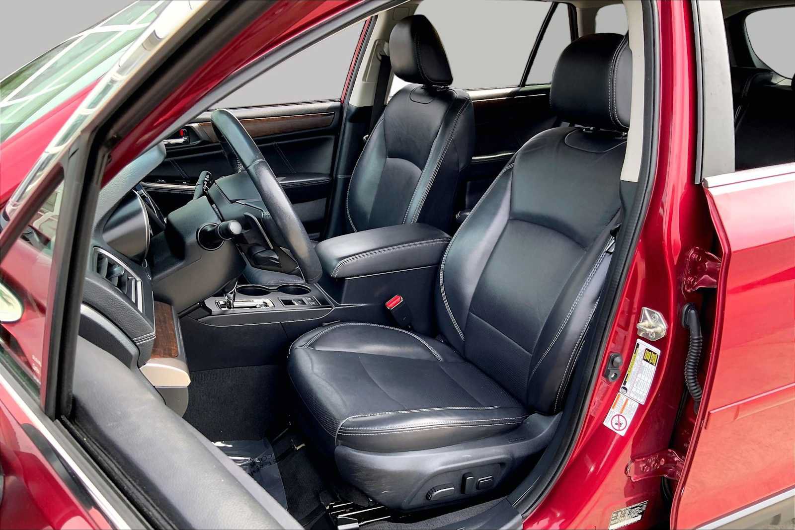 Used 2019 Subaru Outback 2.5i Limited AWD/4WD image 9