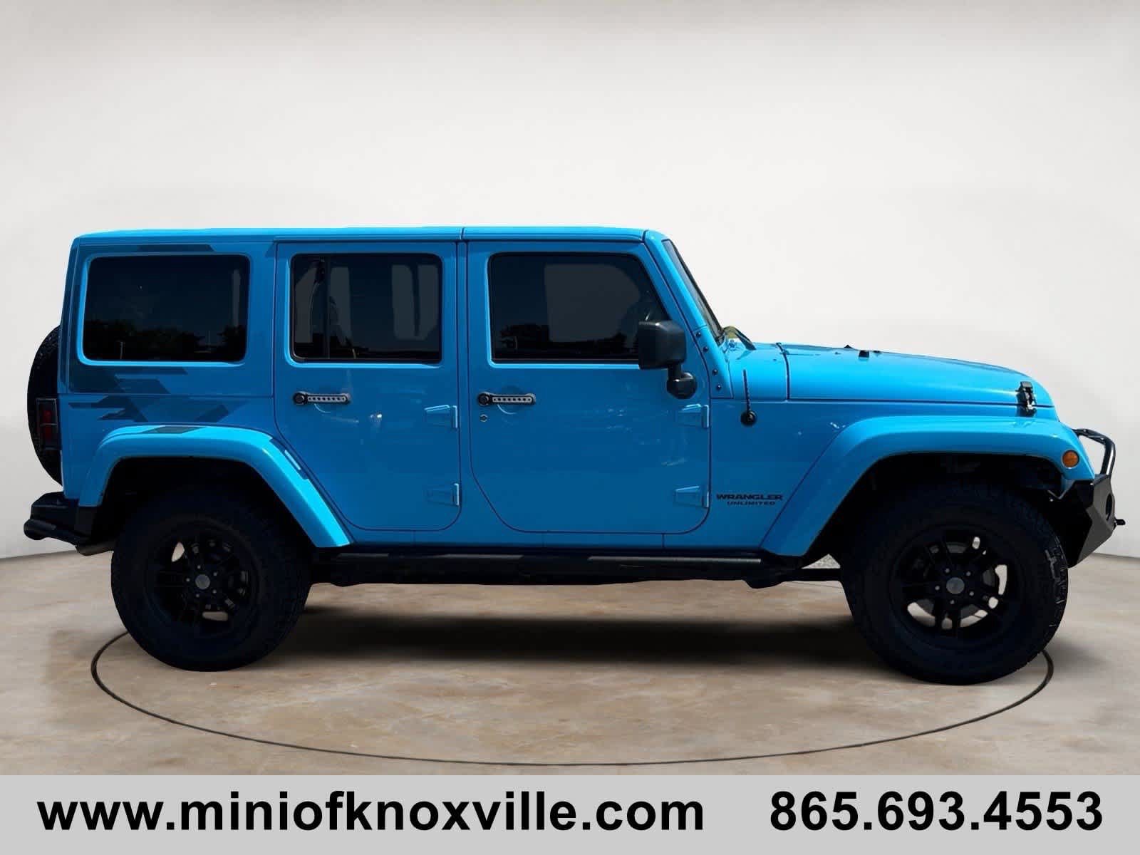 Used 2017 Jeep Wrangler Unlimited Sahara AWD/4WD image 2