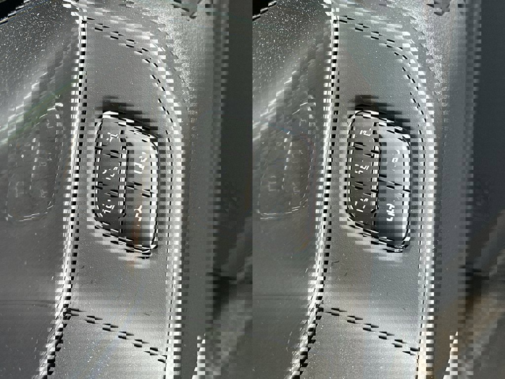 New 2025 Ford F150 Lariat w/ Equipment Group 502A High image 13