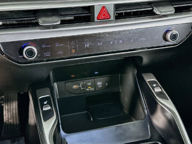 Used 2024 Kia Sorento S w/ Panoramic Sunroof Package AWD/4WD image 22