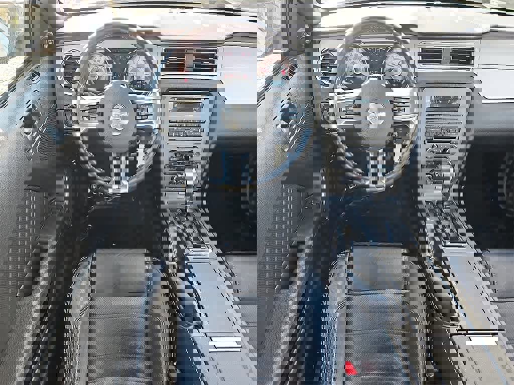 Used 2012 Ford Mustang Premium image 11