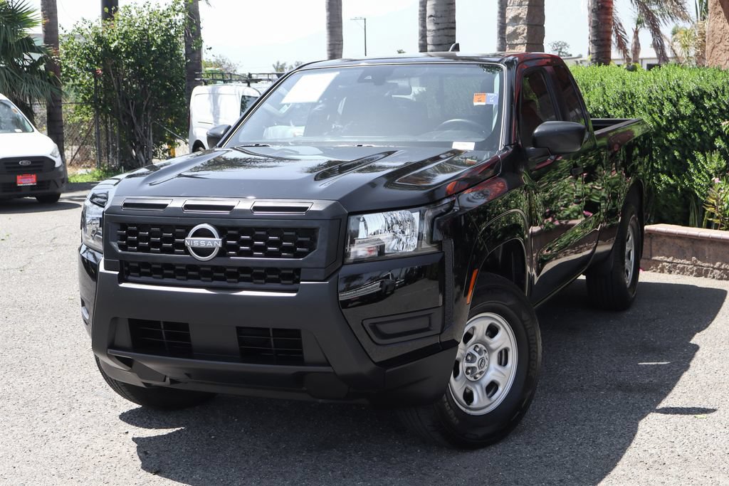 Used 2025 Nissan Frontier S RWD image 4