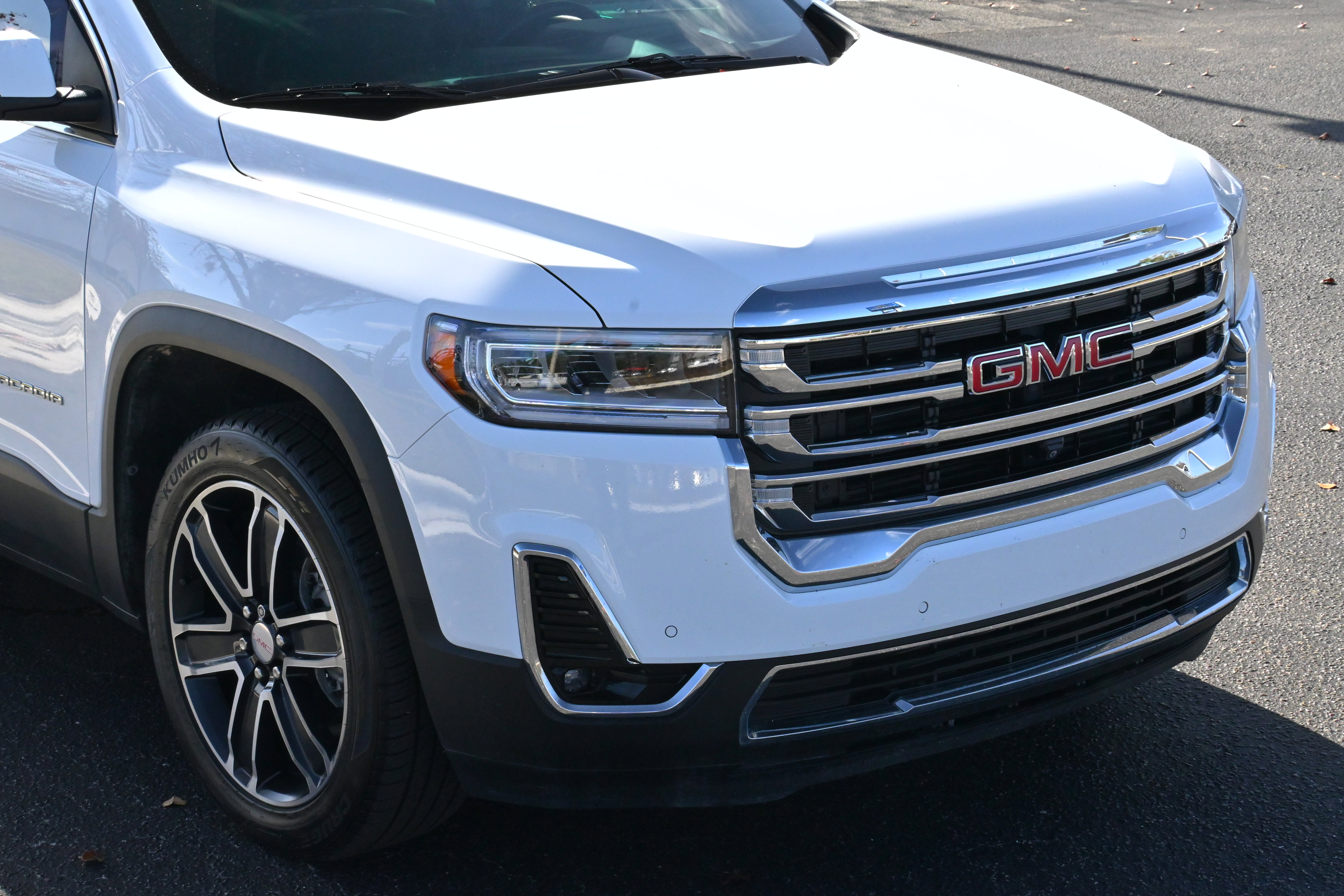 Used 2022 GMC Acadia SLT w/ Technology Package image 30