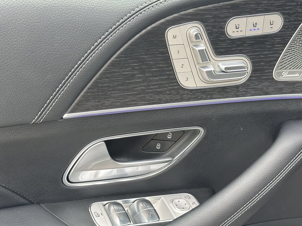 Certified 2025 Mercedes-Benz GLS 580 4MATIC image 12