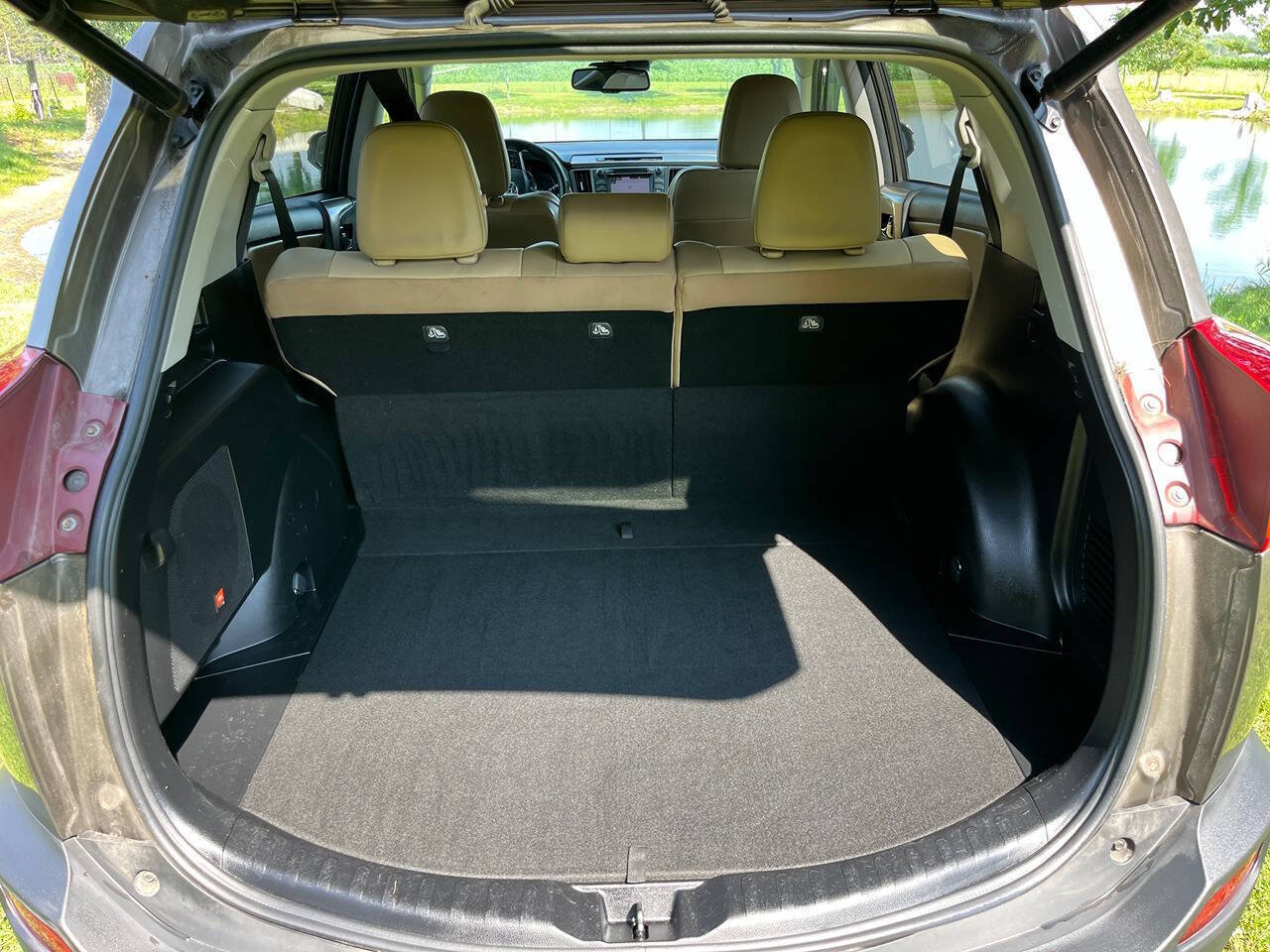 Used 2015 Toyota RAV4 Limited w/ Technology Package AWD/4WD image 14