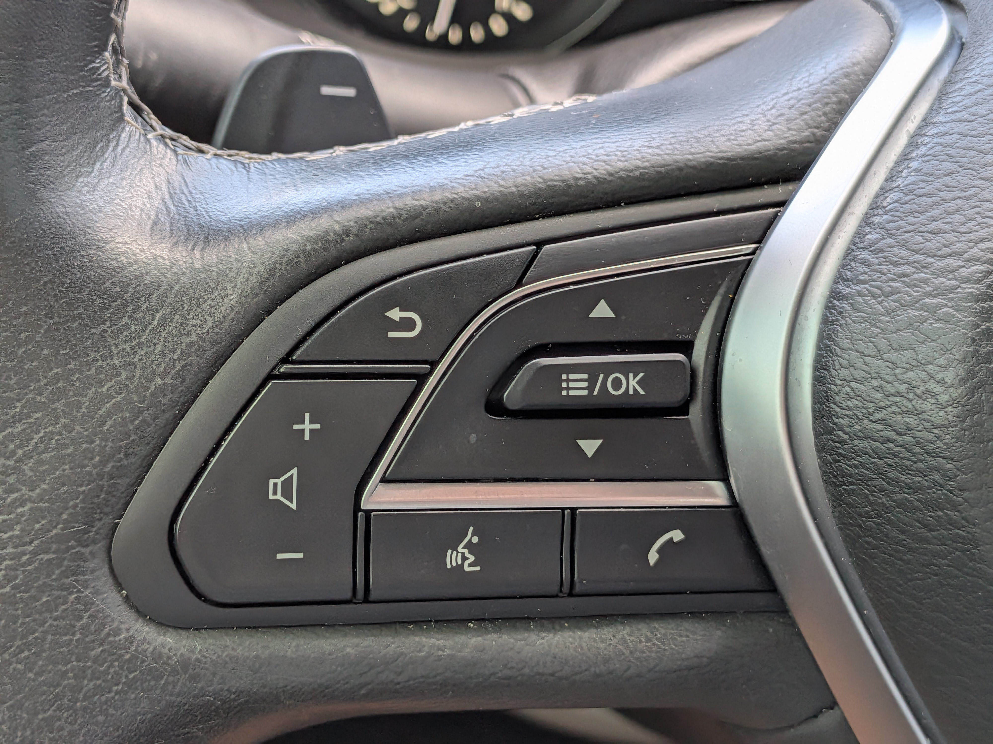 Used 2023 INFINITI QX50 Luxe AWD/4WD image 27
