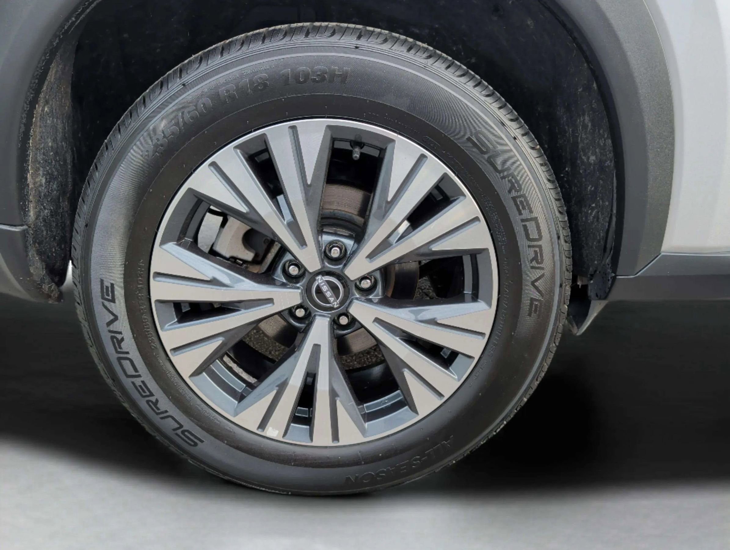 Used 2023 Nissan Rogue SV image 39