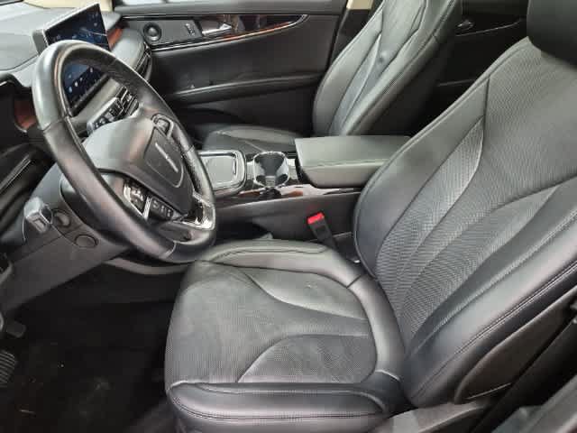 Used 2023 Lincoln Nautilus Reserve w/ Luxury Package AWD/4WD image 16