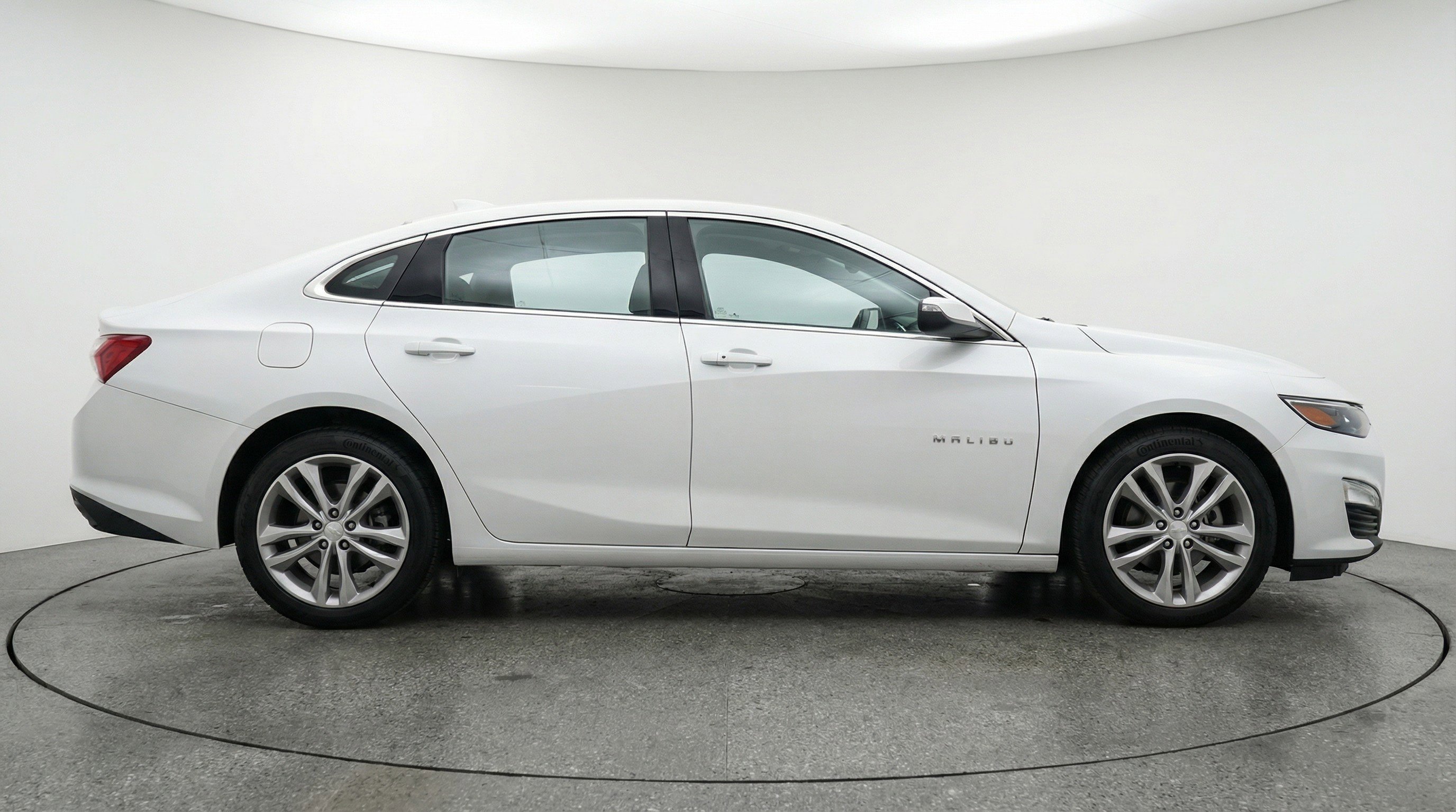 Used 2024 Chevrolet Malibu LT image 11