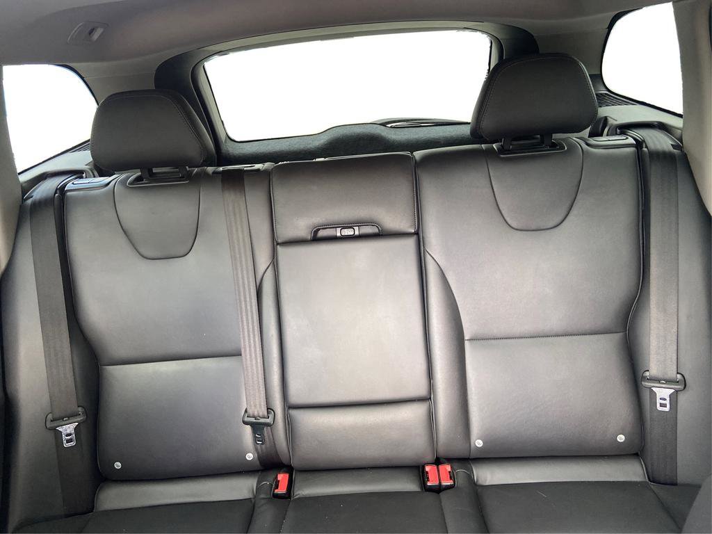Used 2016 Volvo XC60 T5 Premier w/ Proximity Package FWD image 25