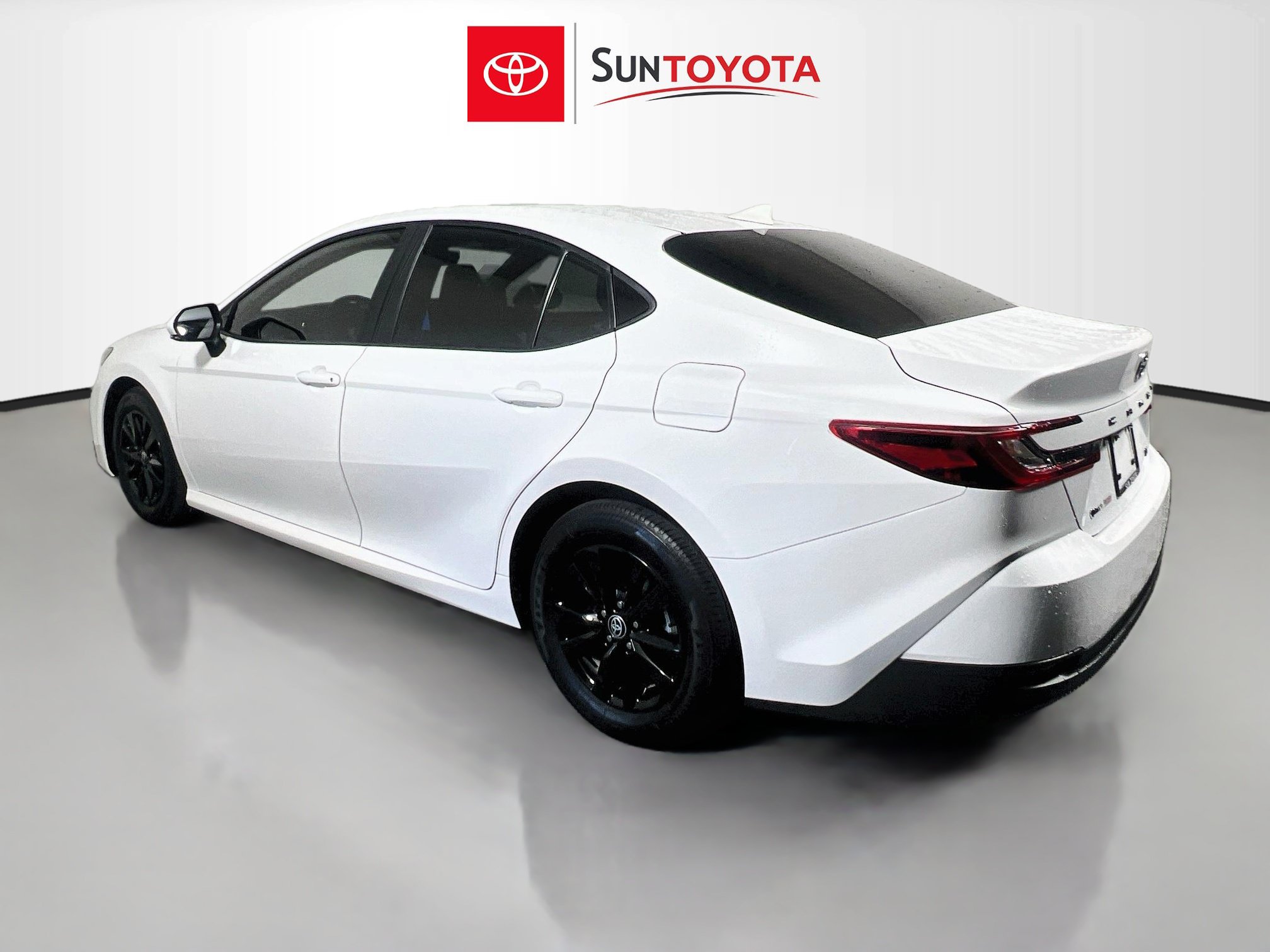 Used 2025 Toyota Camry LE FWD image 6
