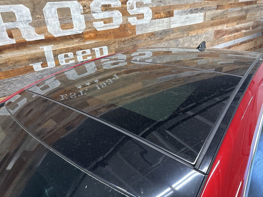 Used 2020 Toyota Camry XSE w/ Driver Assist Package FWD image 3