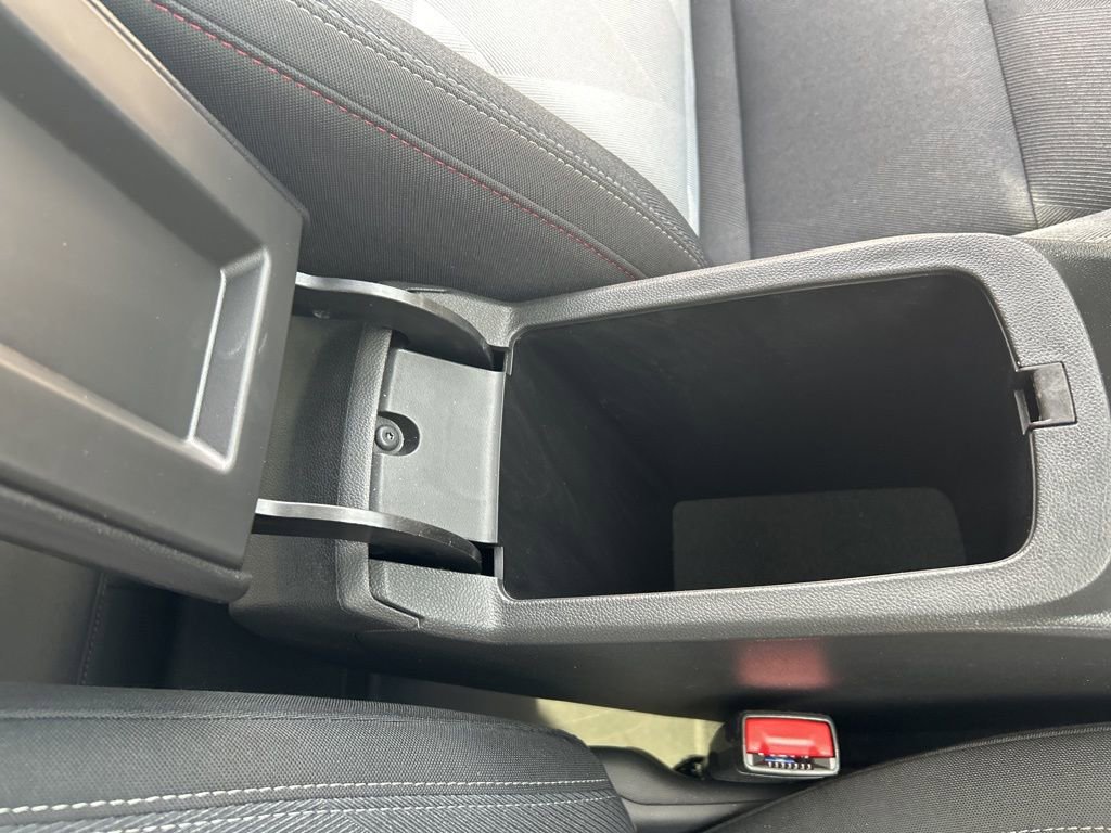 Used 2026 Chevrolet Trax RS w/ Sunroof Package image 32