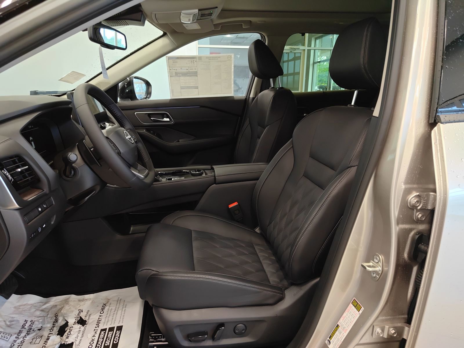 New 2026 Nissan Rogue Platinum image 10
