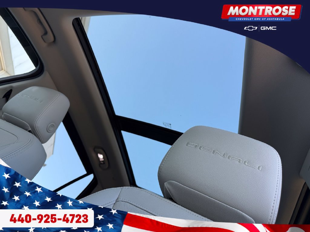 Used 2022 GMC Terrain Denali AWD/4WD image 3
