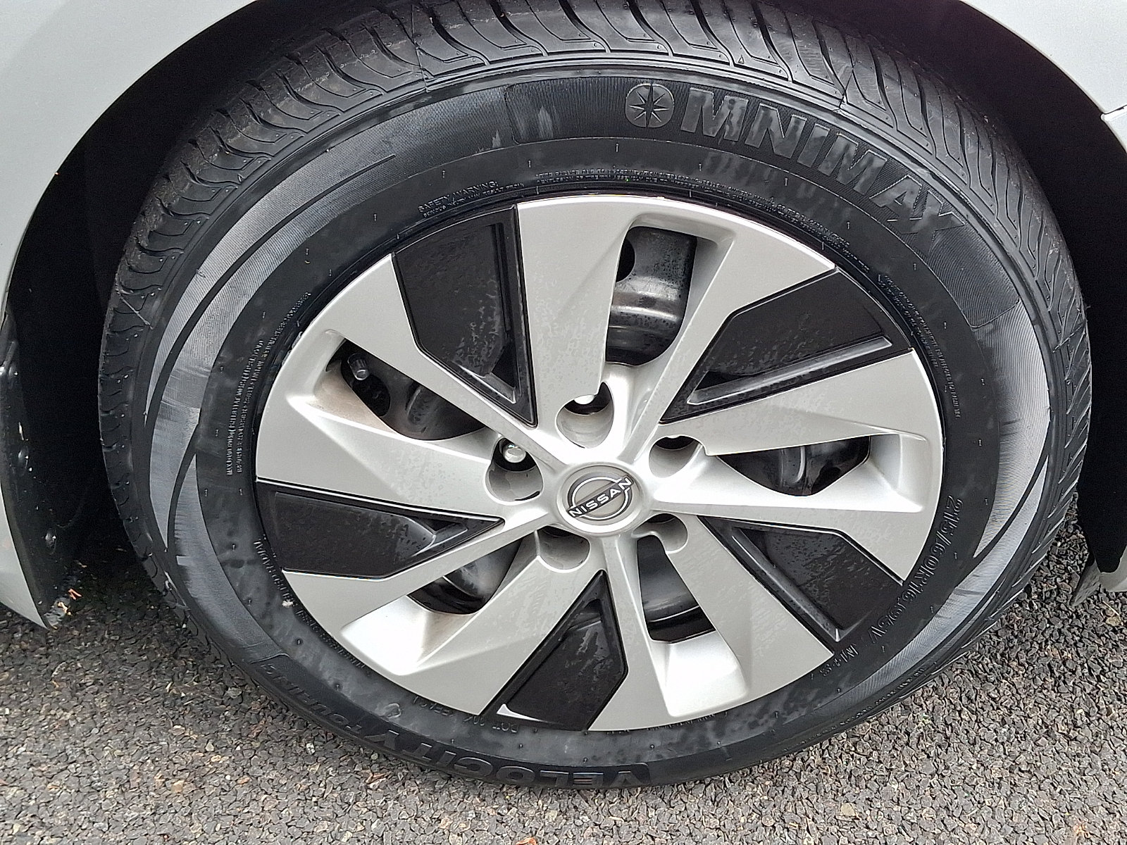 Certified 2024 Nissan Altima 2.5 S FWD image 9