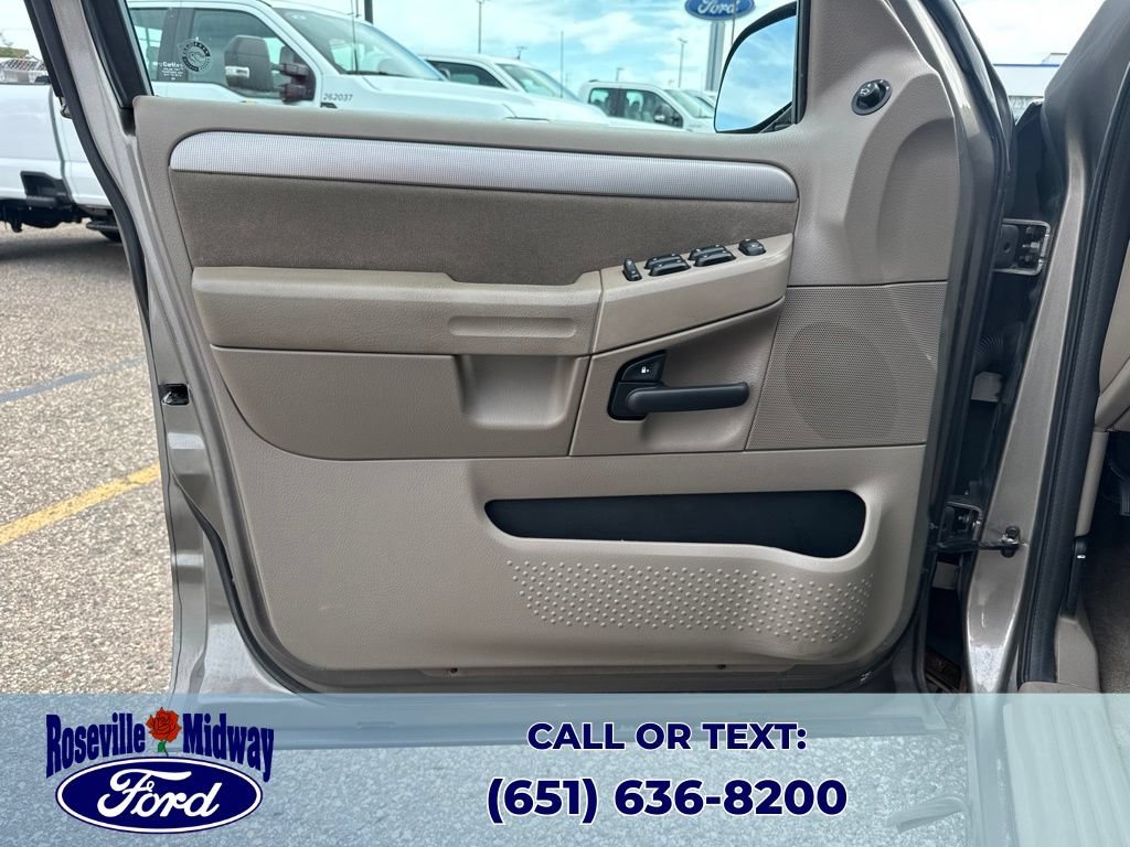 Used 2003 Ford Explorer XLT AWD/4WD image 26