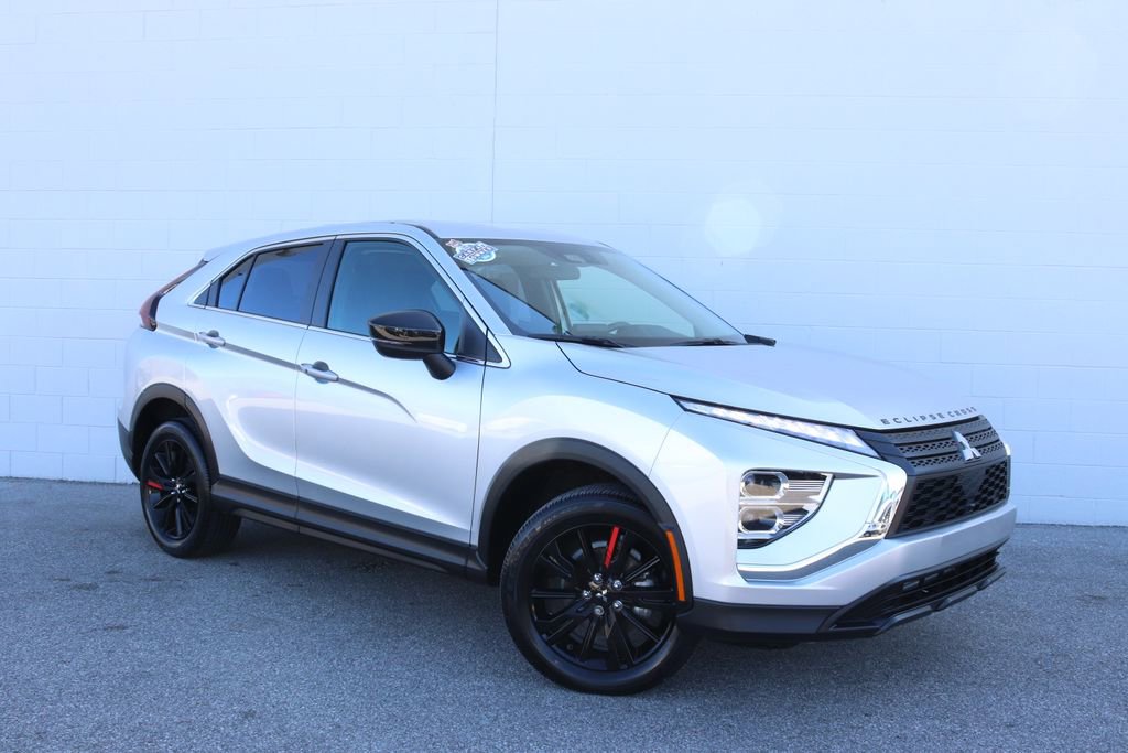 Used 2025 Mitsubishi Eclipse Cross LE image 1