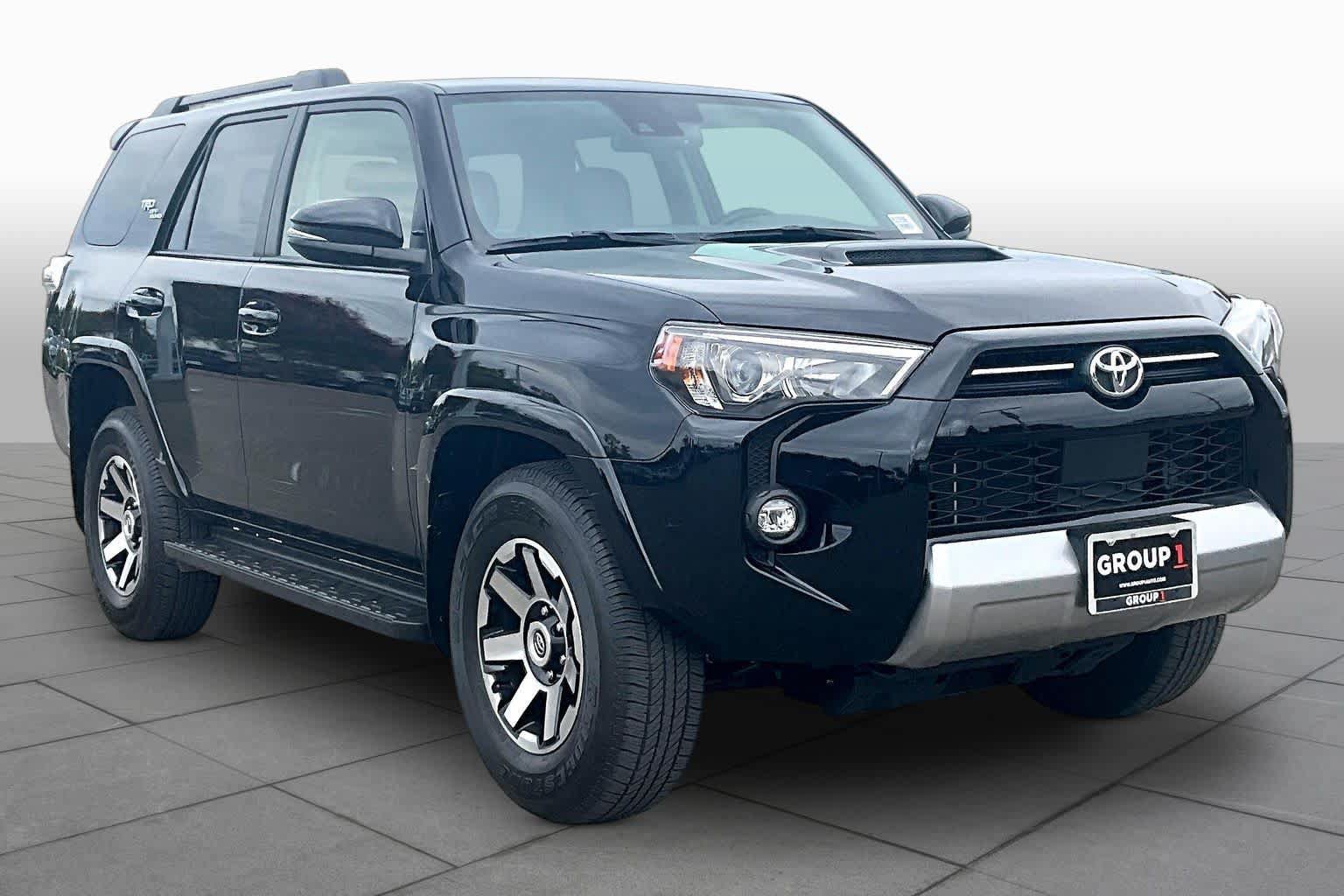 Used 2023 Toyota 4Runner TRD Off-Road Premium w/ Moonroof Package AWD/4WD image 2