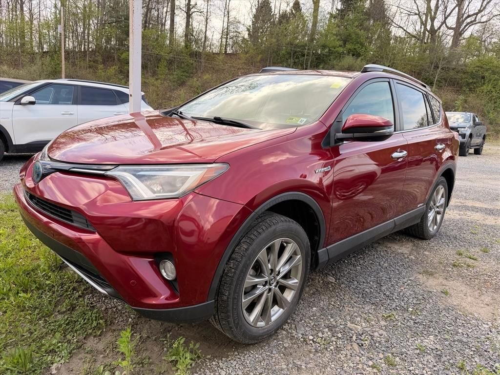 Used 2018 Toyota RAV4 Limited w/ Advanced Technology Package image 2